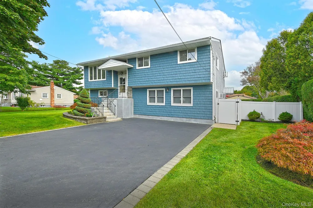35 Jensen Road Bay Shore, NY 11706