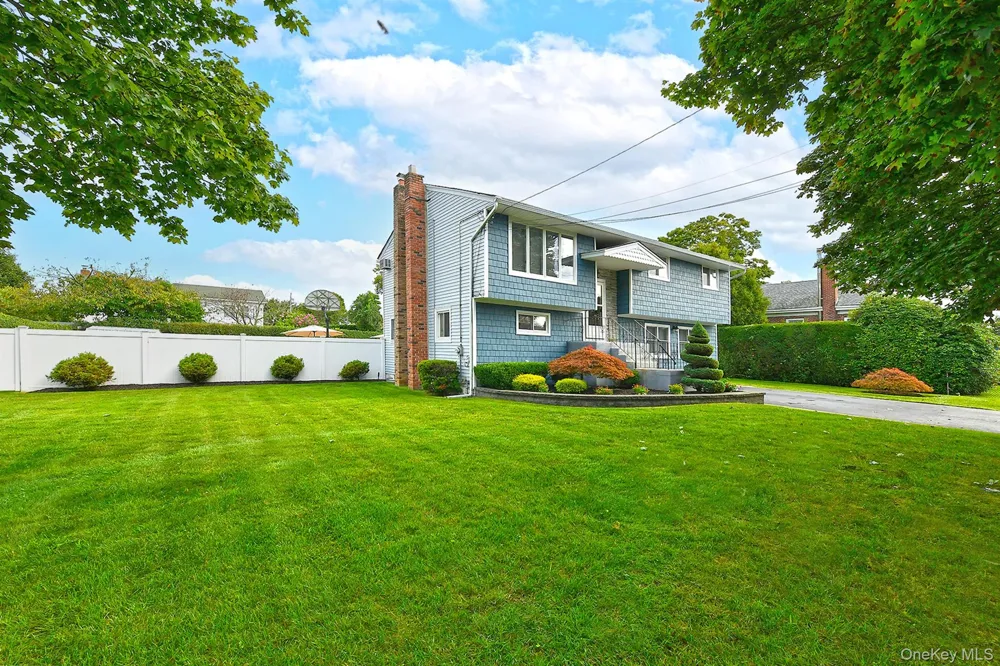 35 Jensen Road Bay Shore, NY 11706