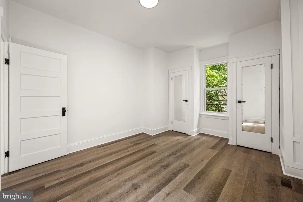 1059 S 50TH Philadelphia, PA 19143