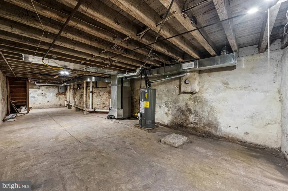1059 S 50TH Philadelphia, PA 19143