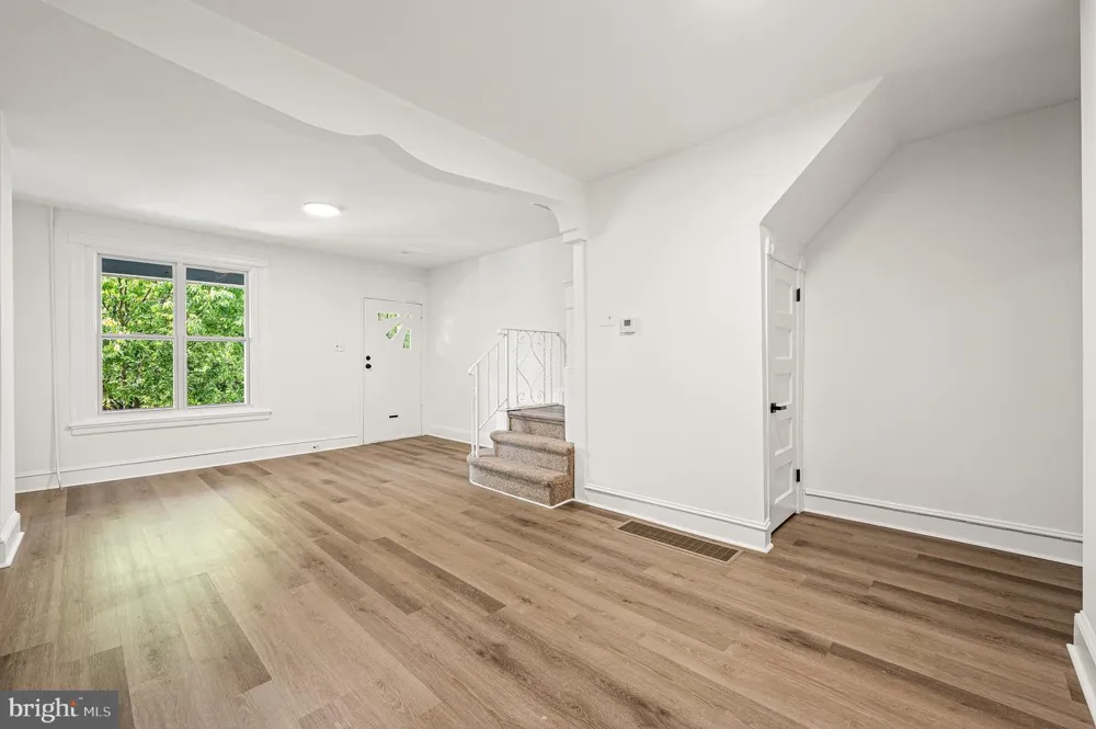 1059 S 50TH Philadelphia, PA 19143
