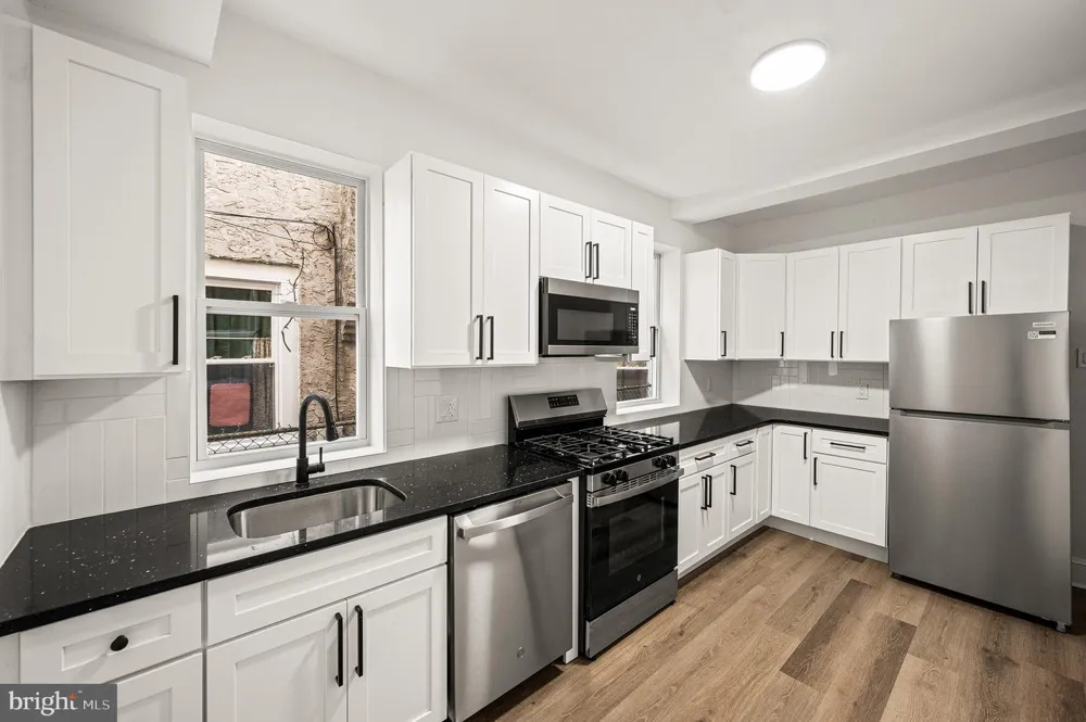 1059 S 50TH Philadelphia, PA 19143