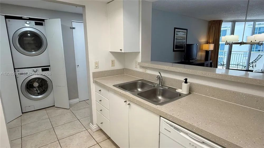 17375 Collins Ave #804 Sunny Isles Beach, FL 33160