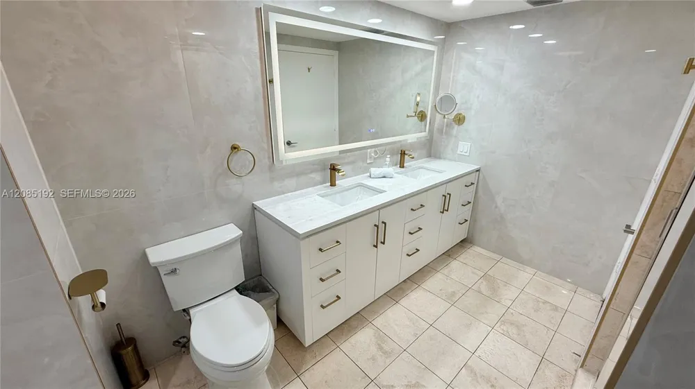 17375 Collins Ave #804 Sunny Isles Beach, FL 33160