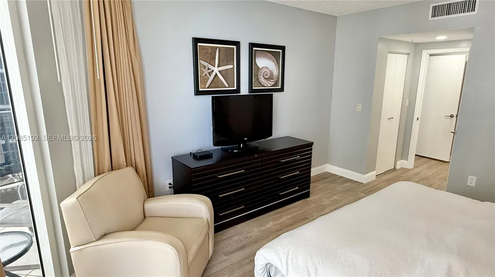 17375 Collins Ave #804 Sunny Isles Beach, FL 33160