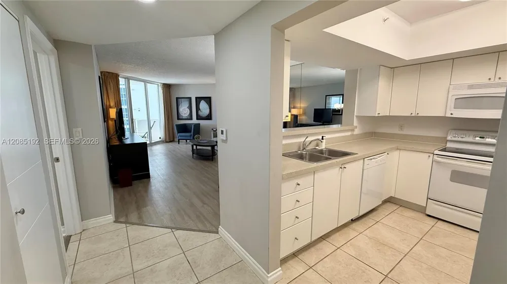 17375 Collins Ave #804 Sunny Isles Beach, FL 33160