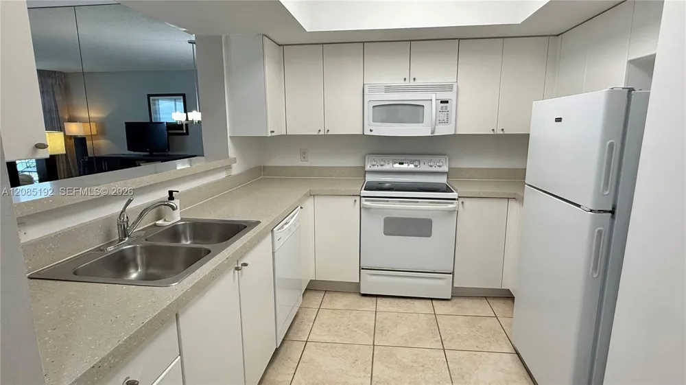 17375 Collins Ave #804 Sunny Isles Beach, FL 33160