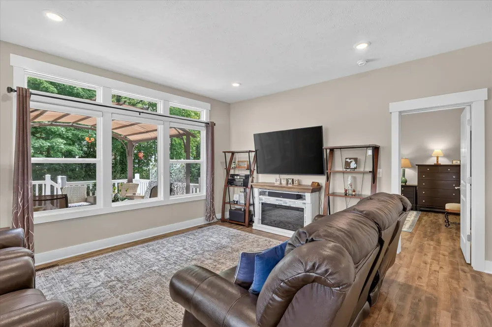 6148 Harmon Green Avenue SW Grandville, MI 49418