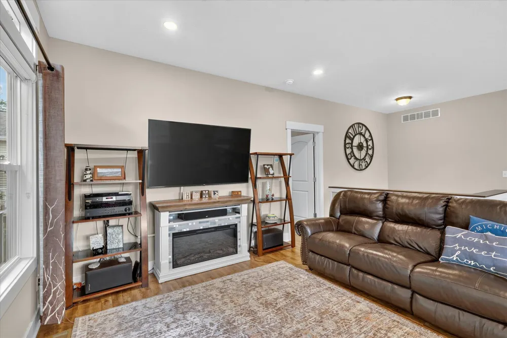 6148 Harmon Green Avenue SW Grandville, MI 49418