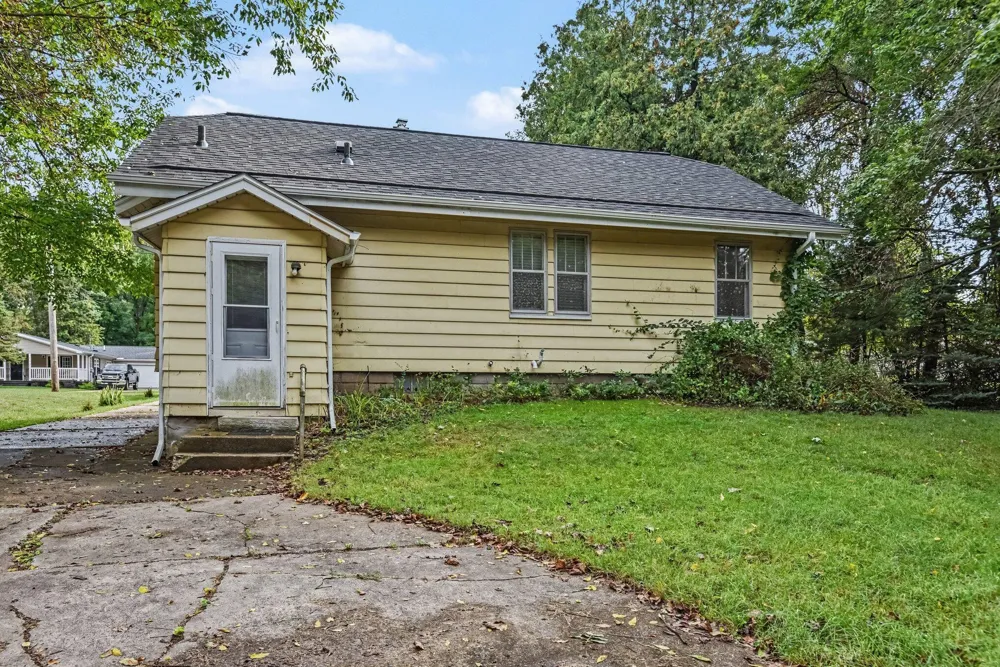 23 E Langley Road E Battle Creek, MI 49015