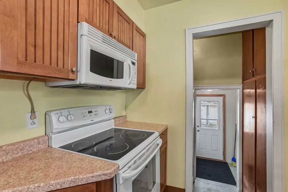 23 E Langley Road E Battle Creek, MI 49015