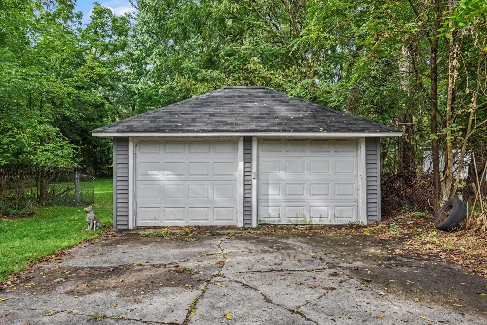 23 E Langley Road E Battle Creek, MI 49015