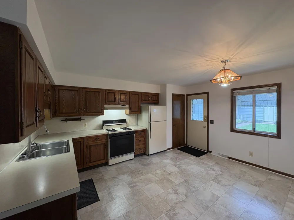 5742 Leisure South Drive SE #101 Kentwood, MI 49548