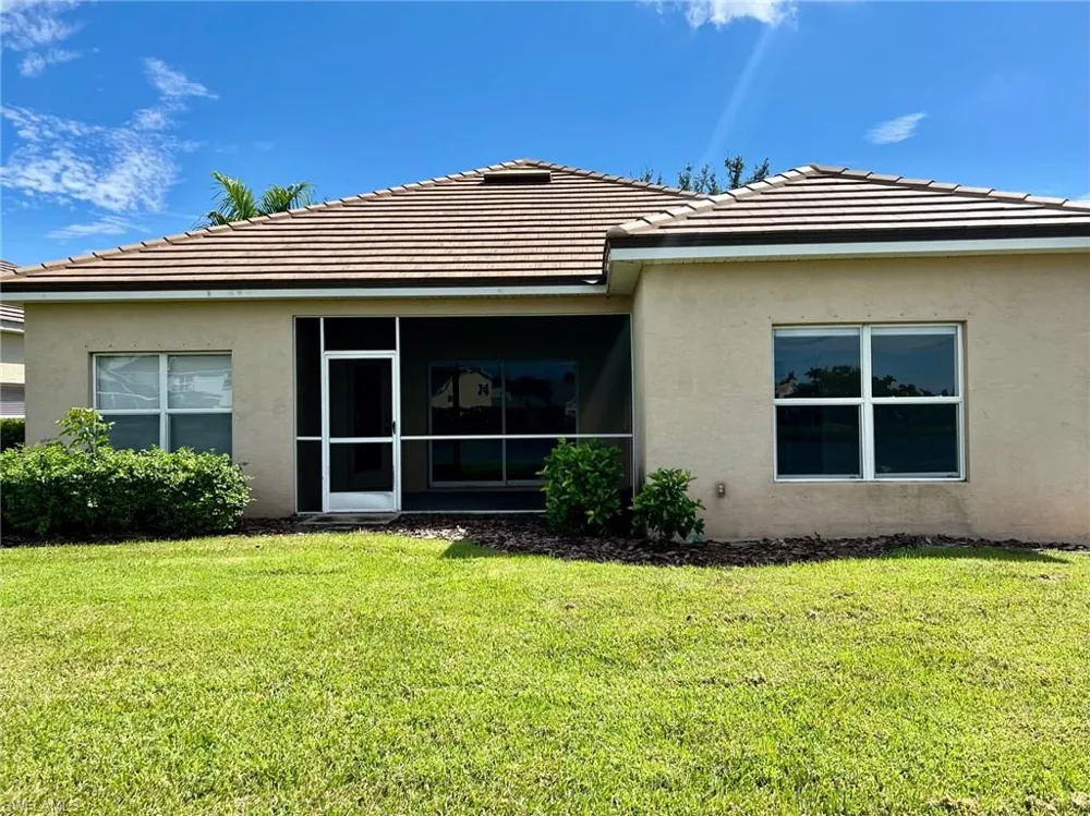 2430 Verdmont Court Cape Coral, FL 33991