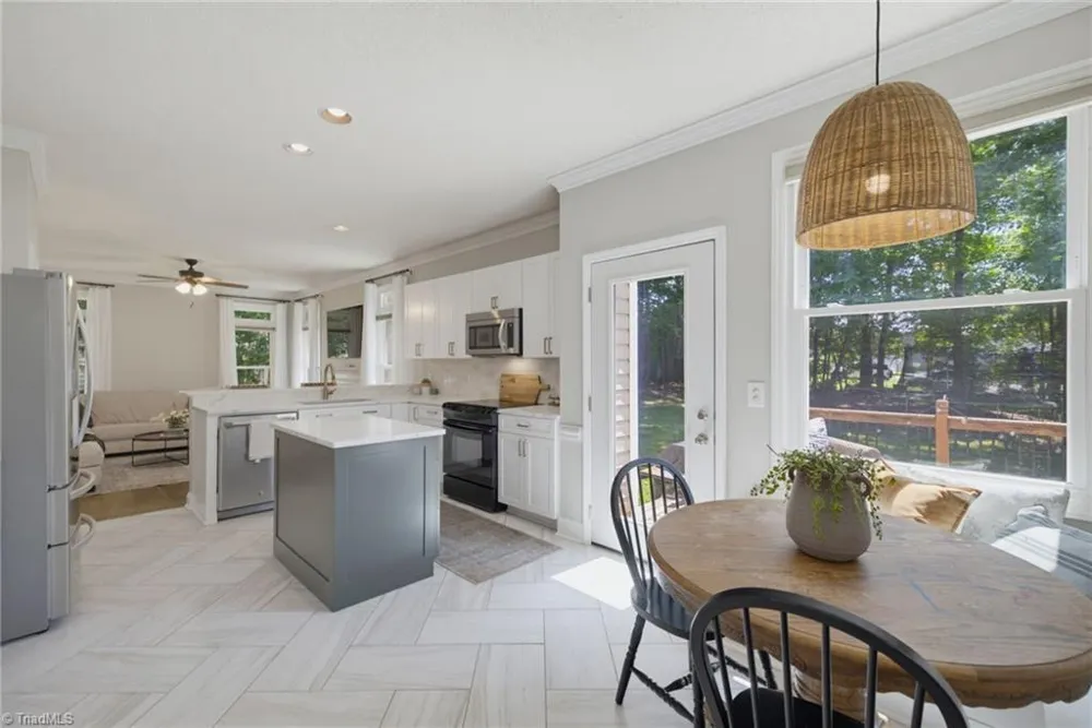 6101 Glenridge Court Kernersville, NC 27284
