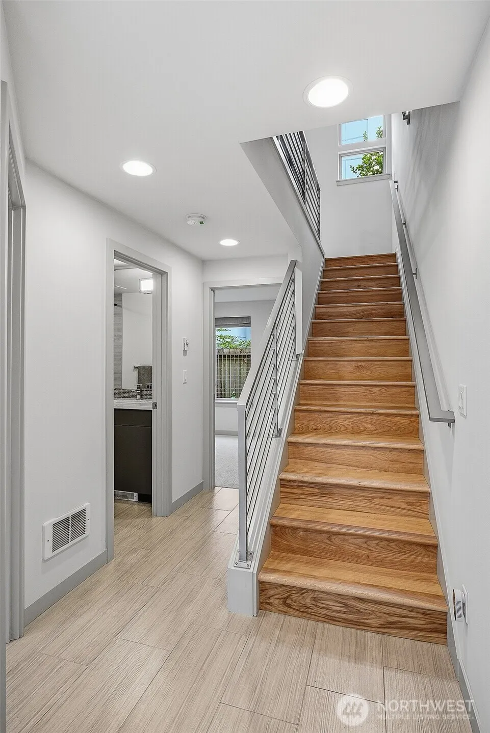 4314 Whitman Avenue #B Seattle, WA 98103