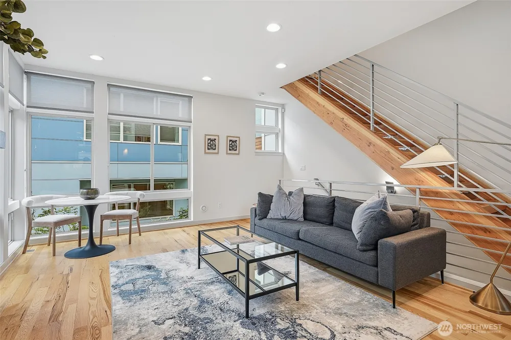 4314 Whitman Avenue #B Seattle, WA 98103