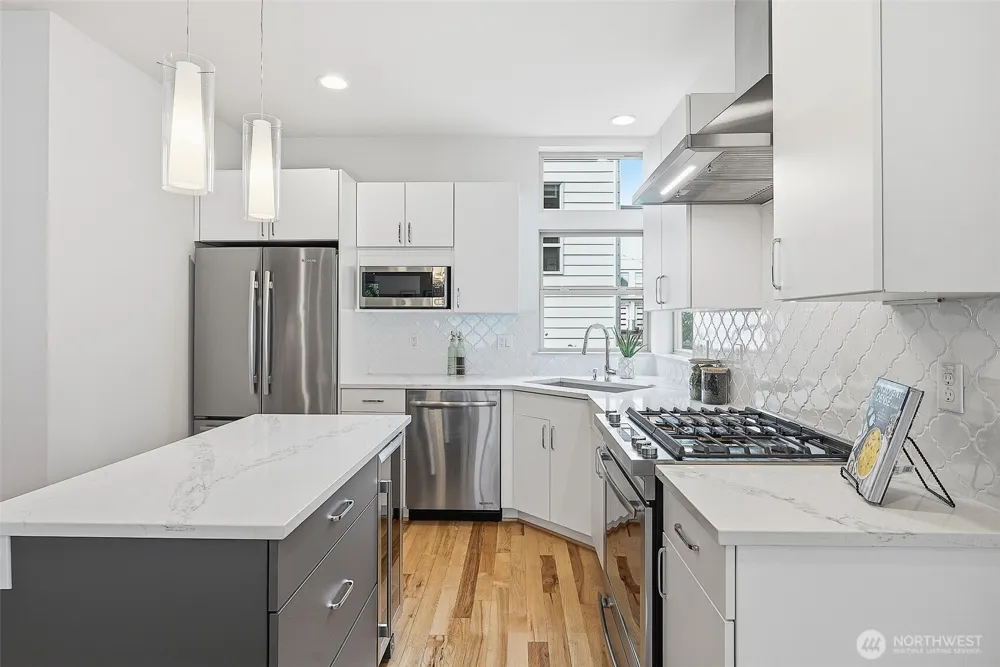 4314 Whitman Avenue #B Seattle, WA 98103
