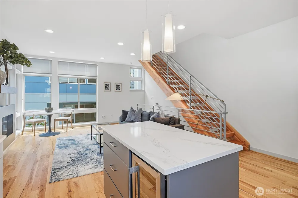 4314 Whitman Avenue #B Seattle, WA 98103