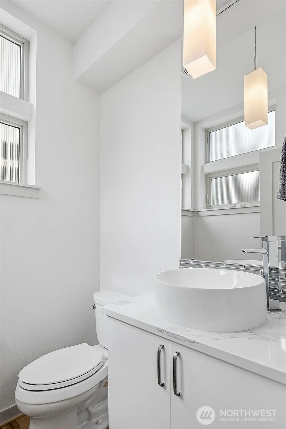 4314 Whitman Avenue #B Seattle, WA 98103