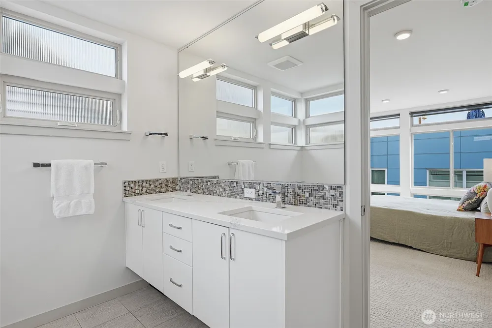 4314 Whitman Avenue #B Seattle, WA 98103