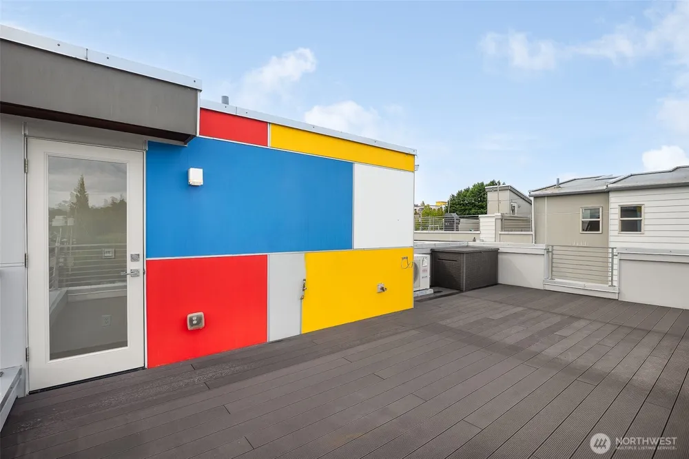 4314 Whitman Avenue #B Seattle, WA 98103