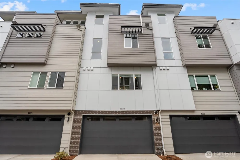 1022 124TH COURT NE #E4 Bellevue, WA 98005