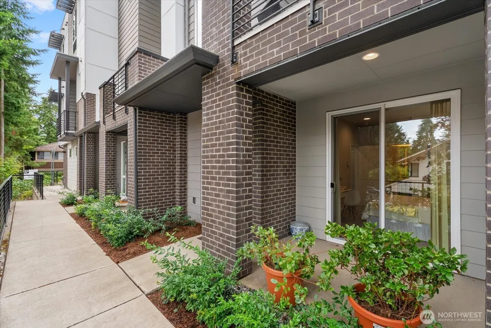 1022 124TH COURT NE #E4 Bellevue, WA 98005
