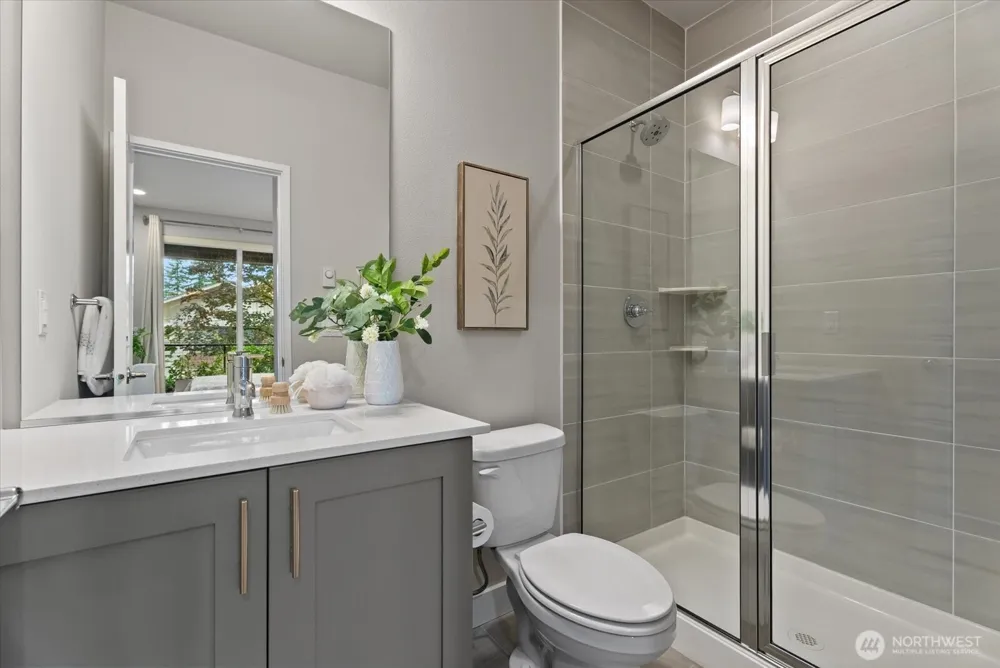1022 124TH COURT NE #E4 Bellevue, WA 98005