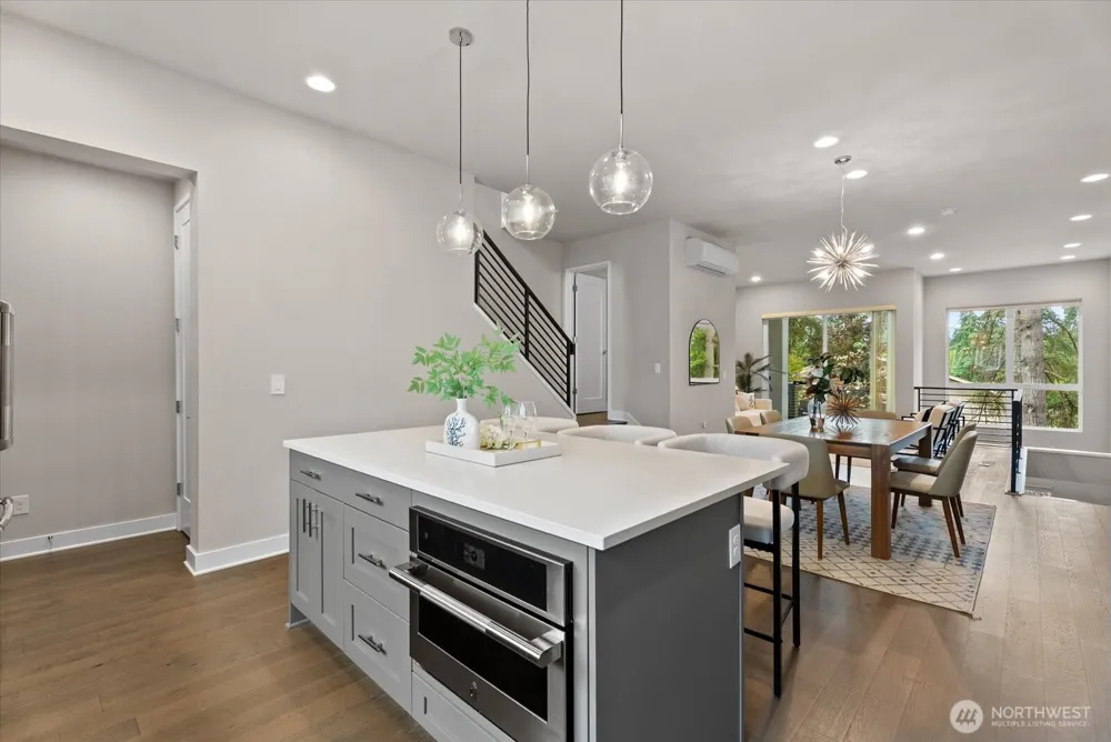1022 124TH COURT NE #E4 Bellevue, WA 98005