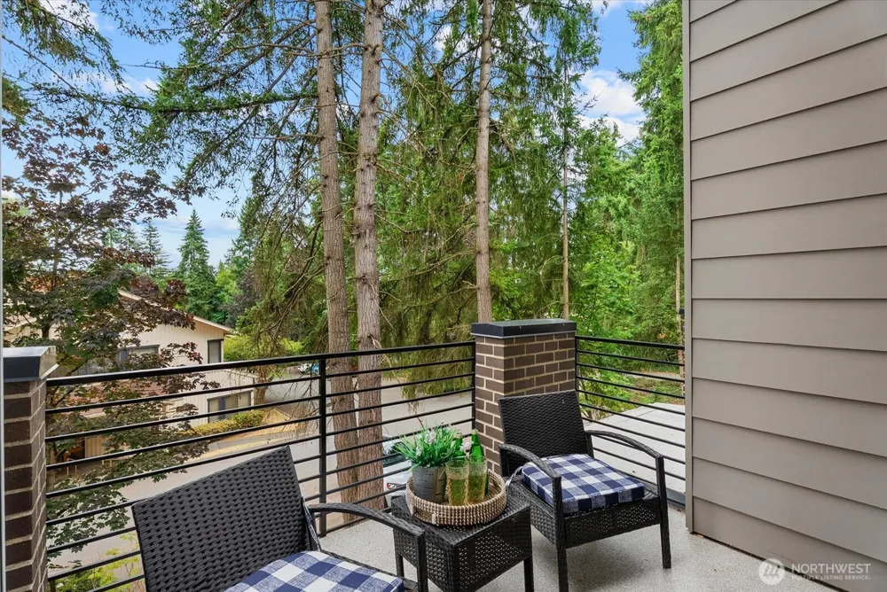 1022 124TH COURT NE #E4 Bellevue, WA 98005