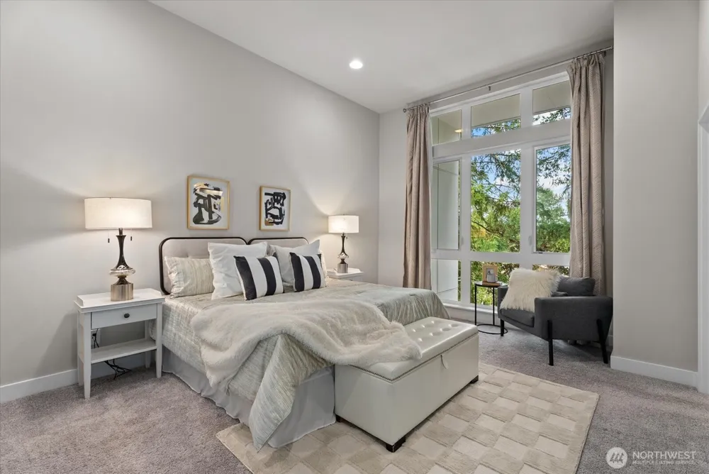 1022 124TH COURT NE #E4 Bellevue, WA 98005
