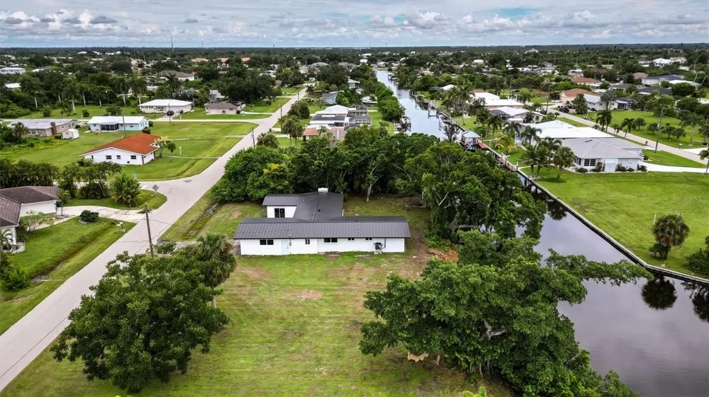 817 MARLIN DRIVE Punta Gorda, FL 33950