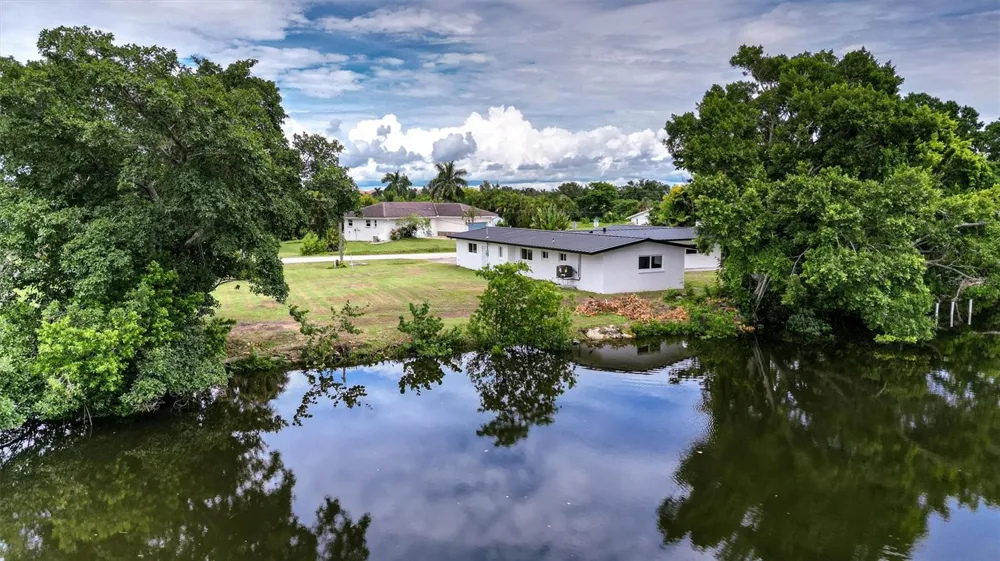817 MARLIN DRIVE Punta Gorda, FL 33950