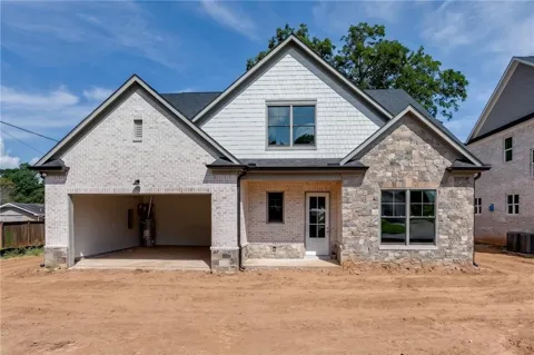 11 Stonehedge Drive