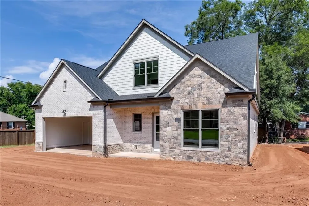 11 Stonehedge Drive Buford, GA 30518