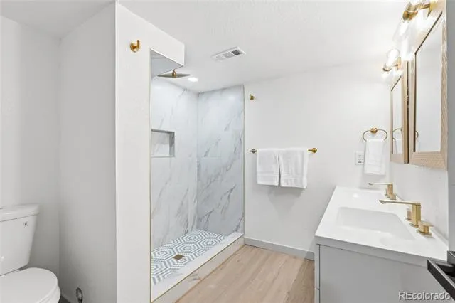 383 S Robb Way Lakewood, CO 80226