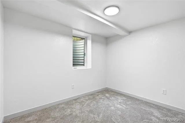 383 S Robb Way Lakewood, CO 80226