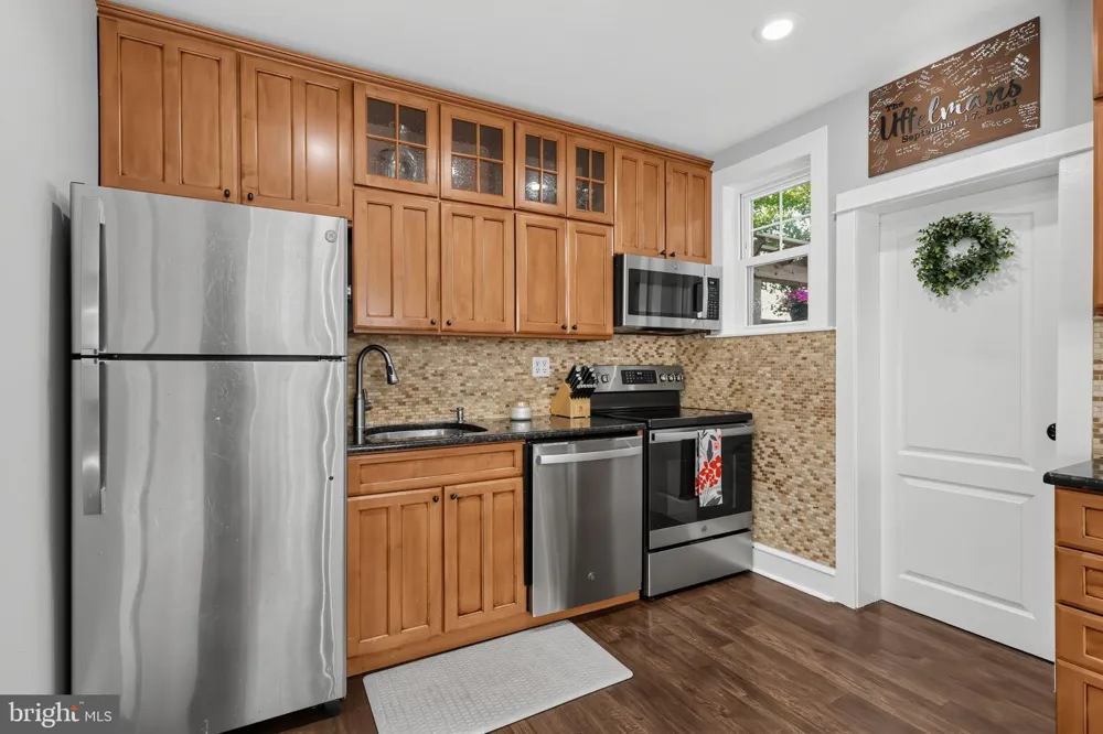 120 SUMMIT ROAD Media, PA 19063