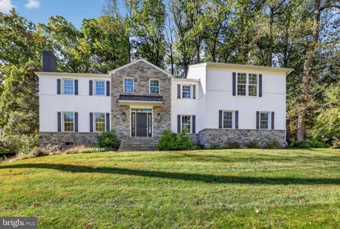 227 AUTUMN DRIVE