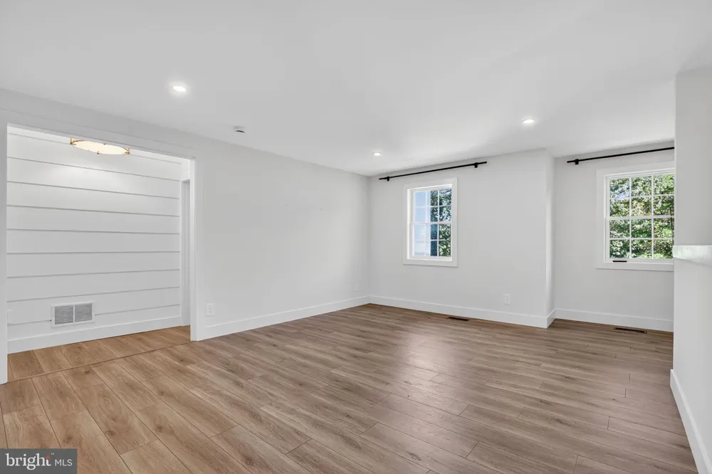 227 AUTUMN DRIVE Exton, PA 19341