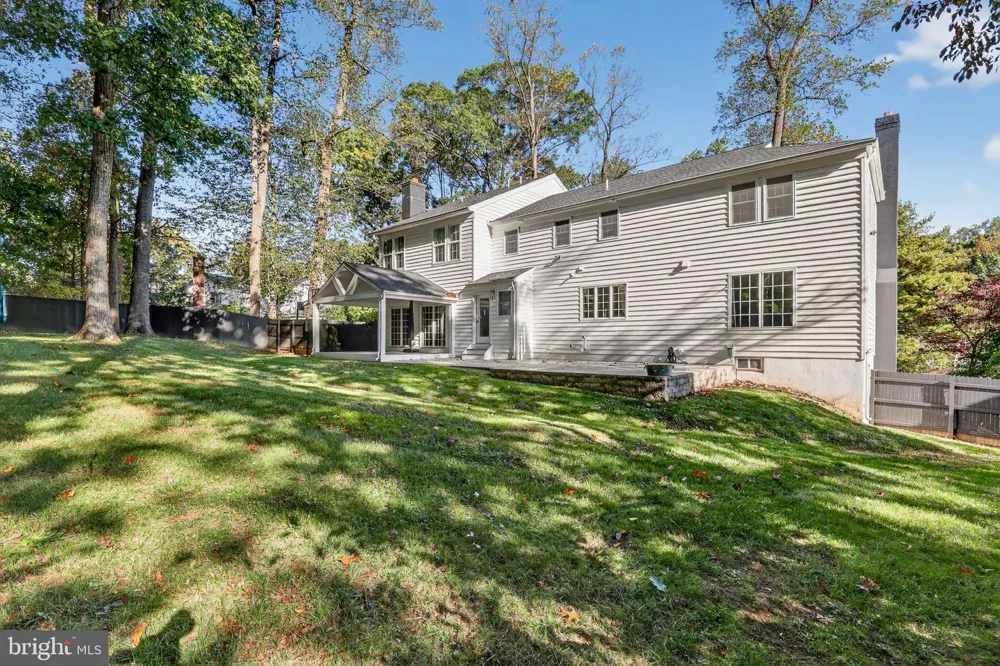 227 AUTUMN DRIVE Exton, PA 19341