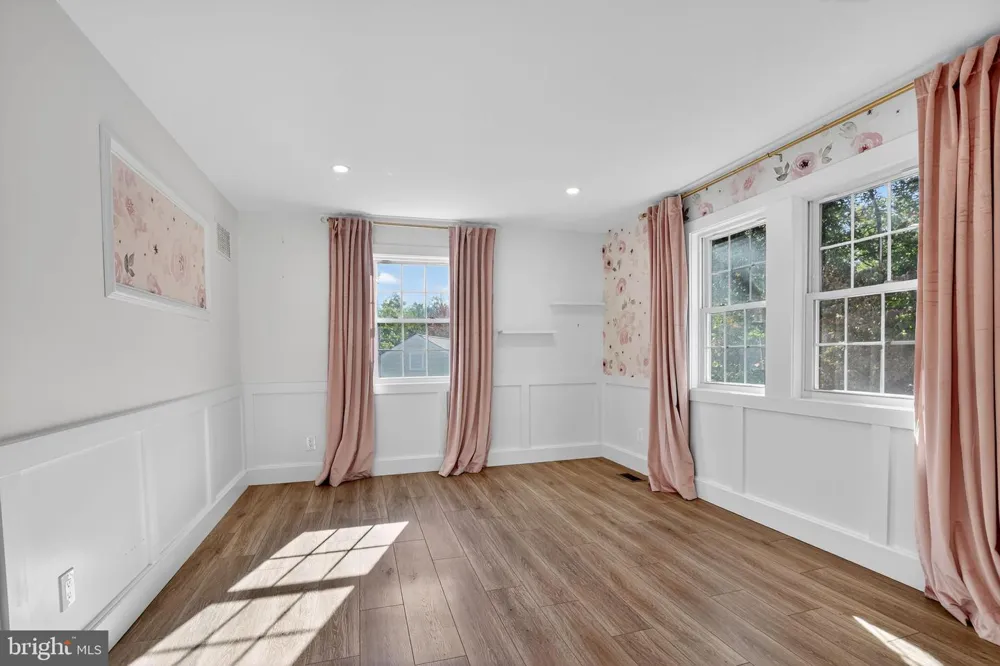 227 AUTUMN DRIVE Exton, PA 19341