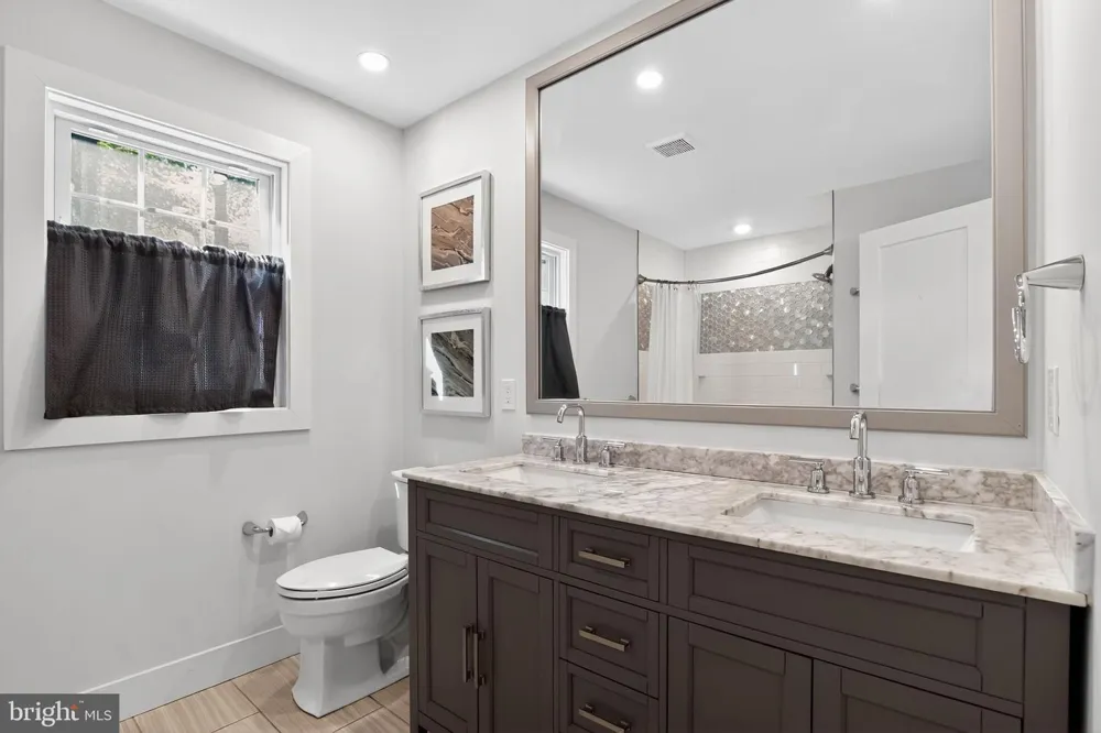 227 AUTUMN DRIVE Exton, PA 19341