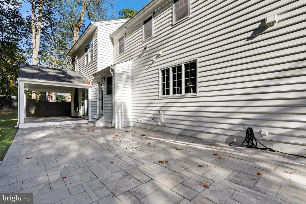 227 AUTUMN DRIVE Exton, PA 19341