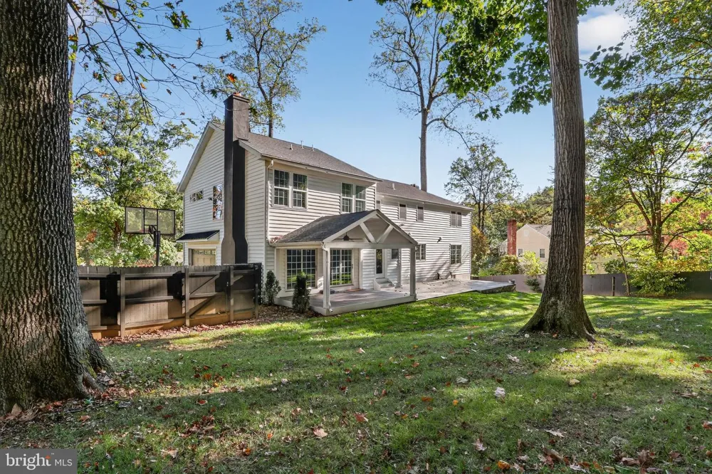 227 AUTUMN DRIVE Exton, PA 19341
