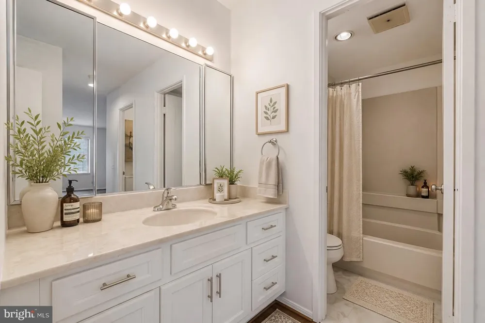 8380 GREENSBORO DRIVE #719 Mclean, VA 22102