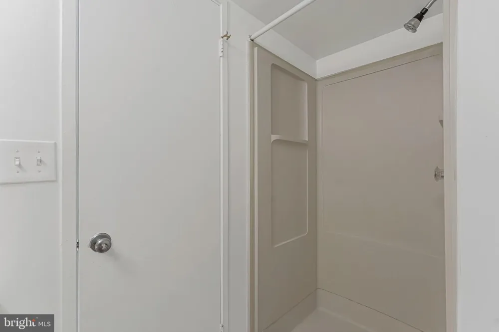 8380 GREENSBORO DRIVE #719 Mclean, VA 22102