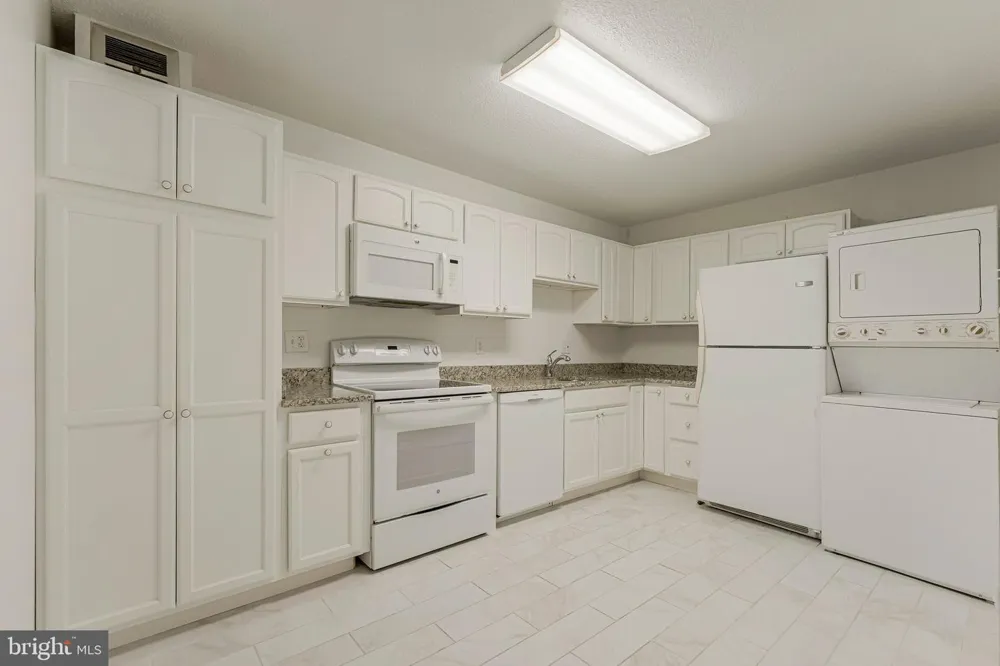 8380 GREENSBORO DRIVE #719 Mclean, VA 22102