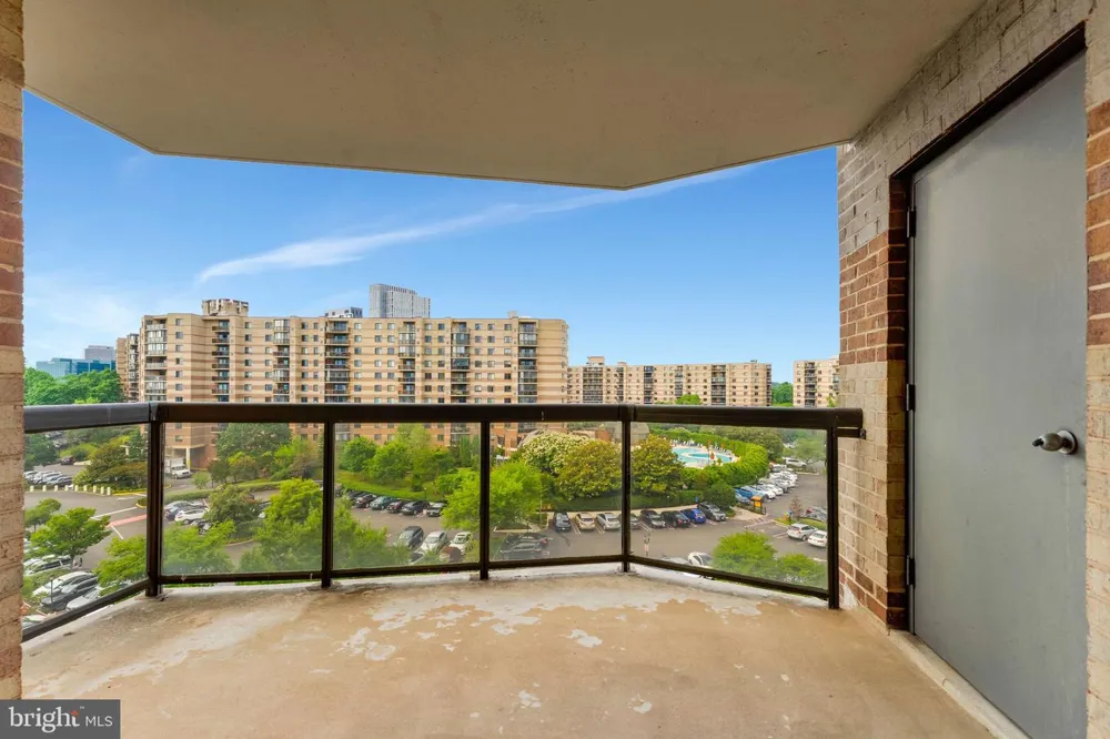 8380 GREENSBORO DRIVE #719 Mclean, VA 22102